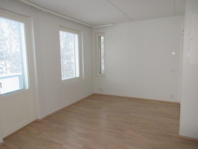 252001