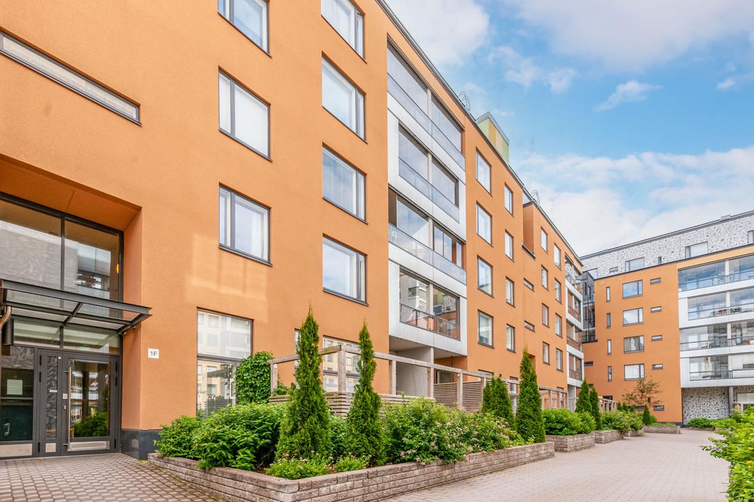 Ulappakatu 1 - Asunto Oy Espoon Poiju