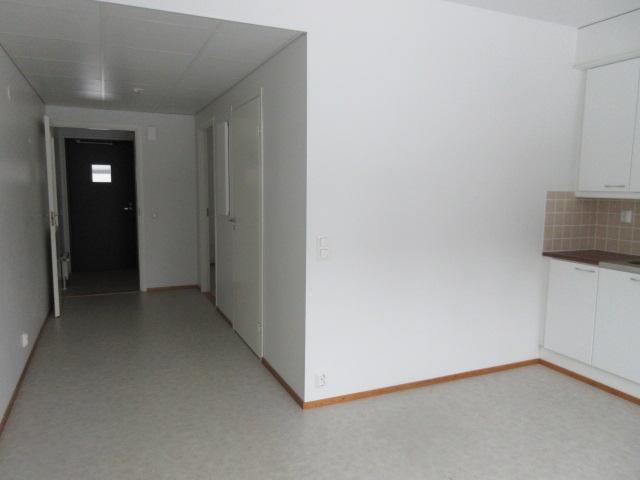 216486